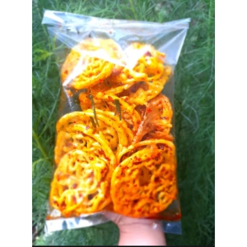 

pukmie/kerupuk mie bantet pedas/pukmie extra daun jaruk