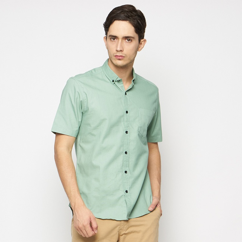 Kemeja polos pria lengan pendek hijau mint sage green/ Kemeja polos cowok / Kemeja pria casual basic