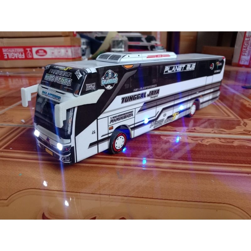 miniatur bus telolet Basuri skala 43