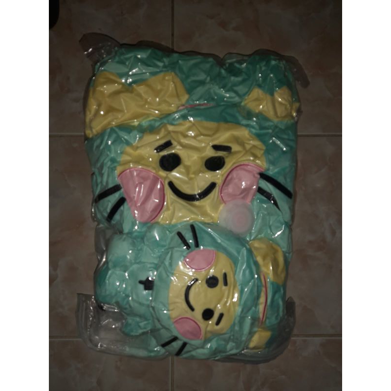 BOOKED YEDEE SITTING DOLL / HUG ME