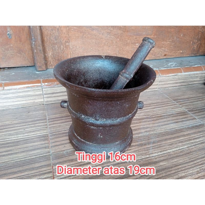 Lumpang dan Alu Besi