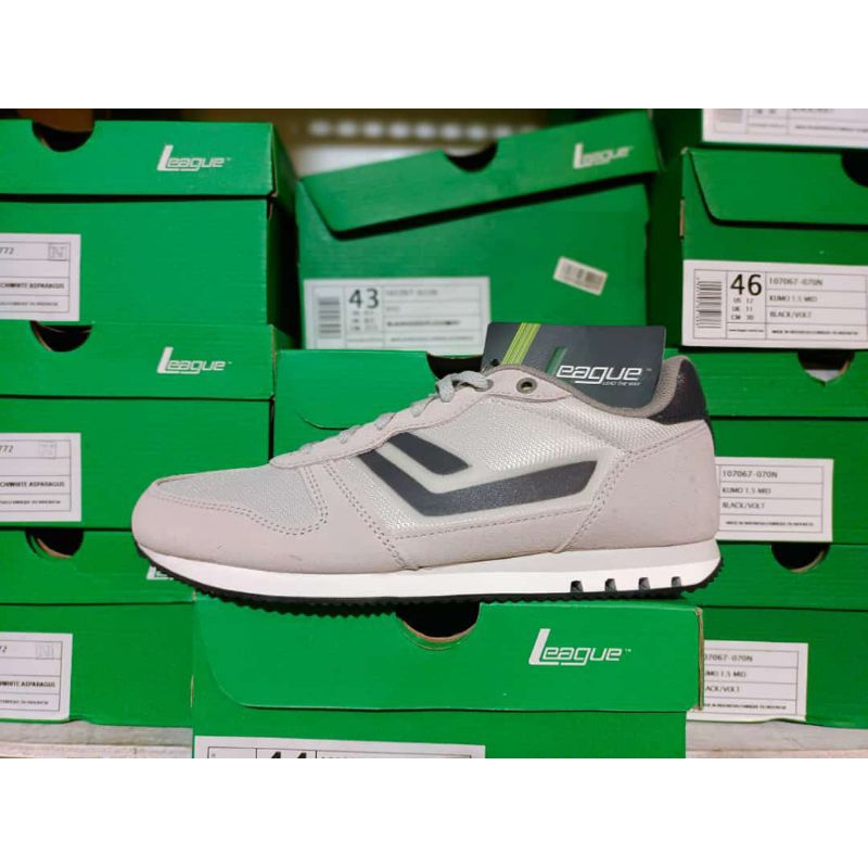 Sepatu League lifestyle sneakers pria STRV abu muda original promo murah