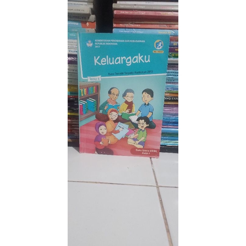 Buku Keluargaku kelas 1 sd tema 4
