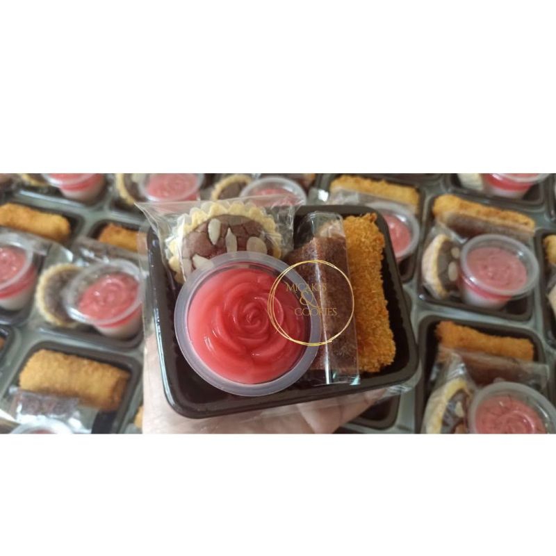 

Snack Box Mika Isi 4