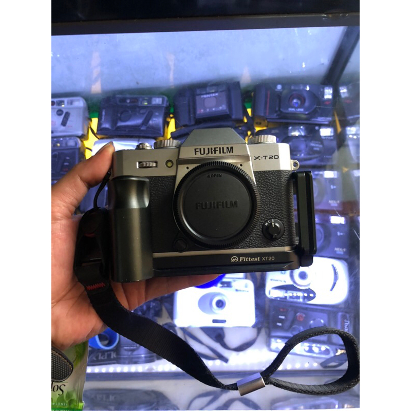 Kamera Fujifilm X-T20 XT-20 XT20 Body Only Second-Bekas