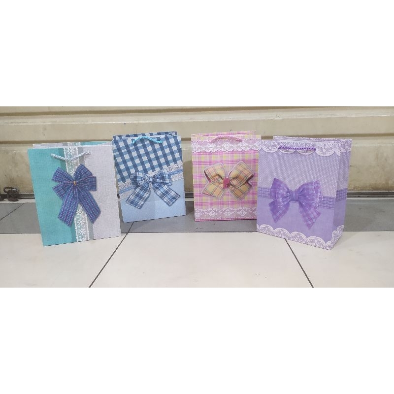 

paper bag impor buku isi 12pcs terlaris dan termurah new