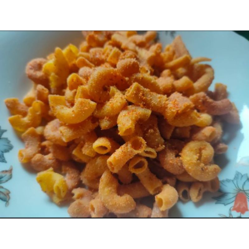 

cemilan kekinian.. makaroni kriuk garing pedas manis 100g