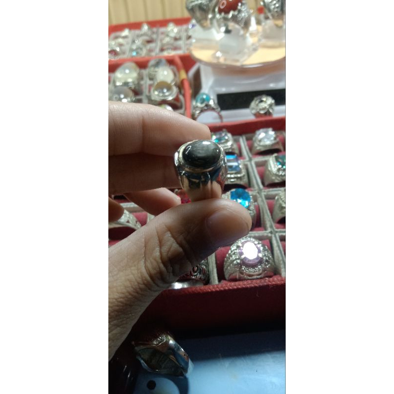 Batu permata black safir/batu romansa