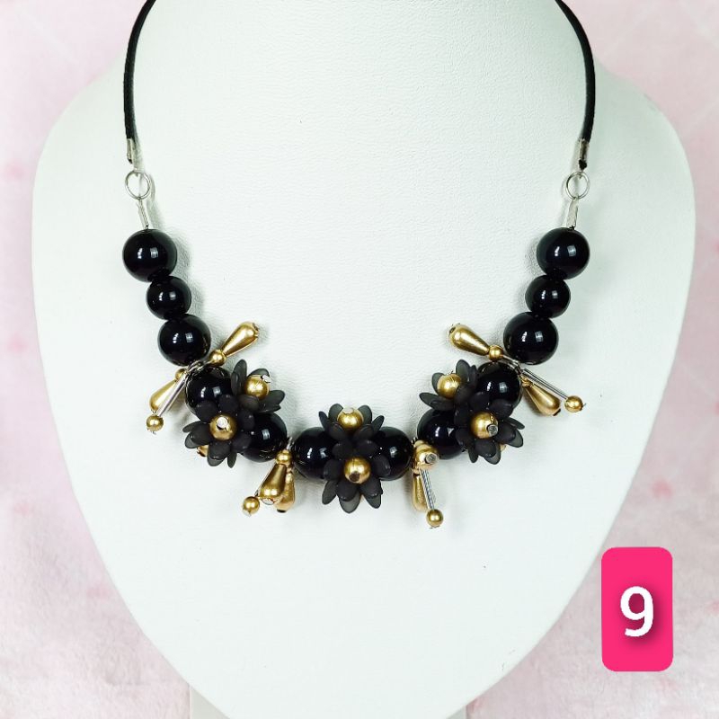 kalung hijab mutiara kekinian (Beli 3 Kirim 4)