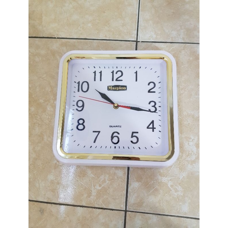 Jam dinding Maspion 144 Kotak