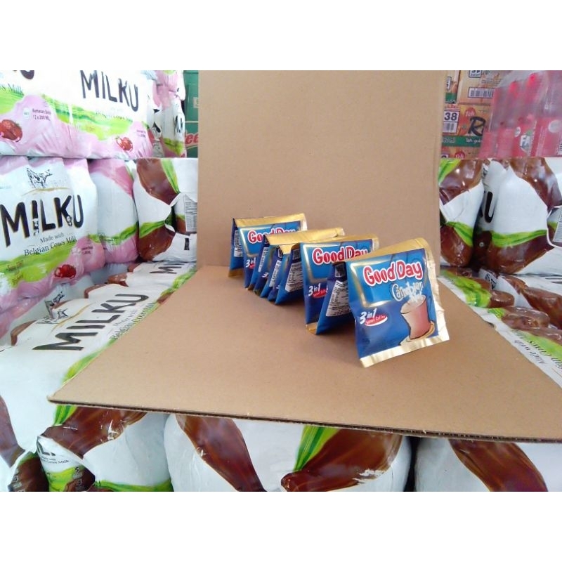 

Kopi Good Day Carribean Nut 1 renceng isi 10 pcs