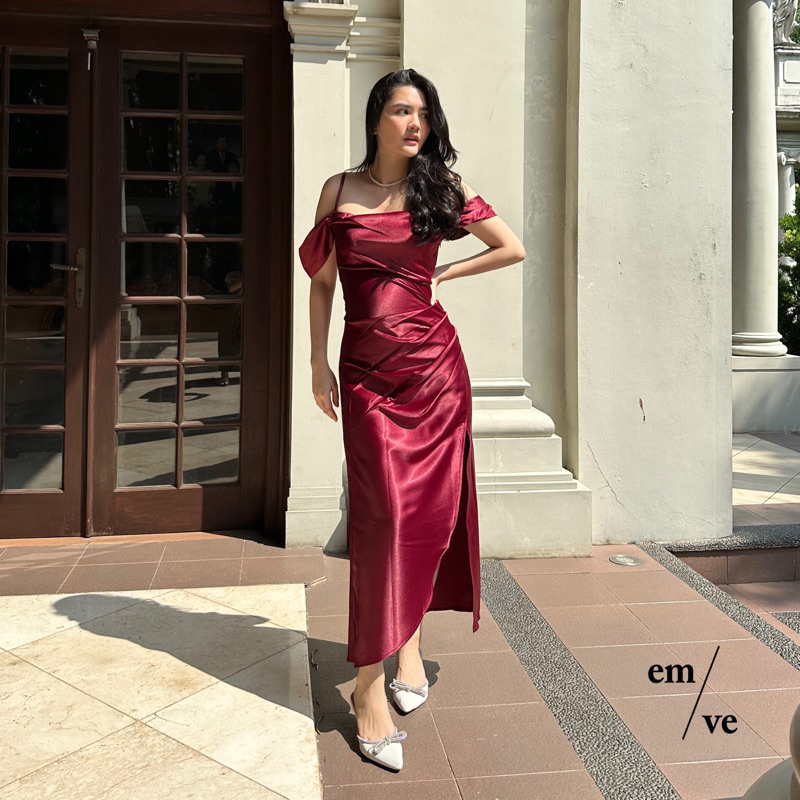 EMVE - Victoria Off Shoulder Sateen Silk Dress