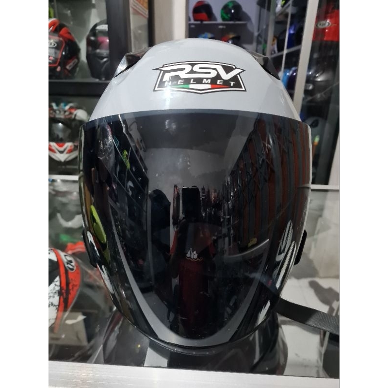 Helm RSV SV300 bekas pakai