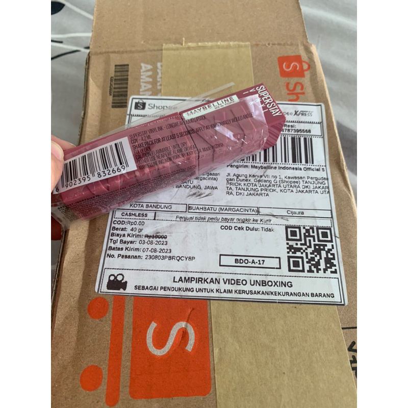 NEW Maybelline Vinyl Ink COY 20 Coy