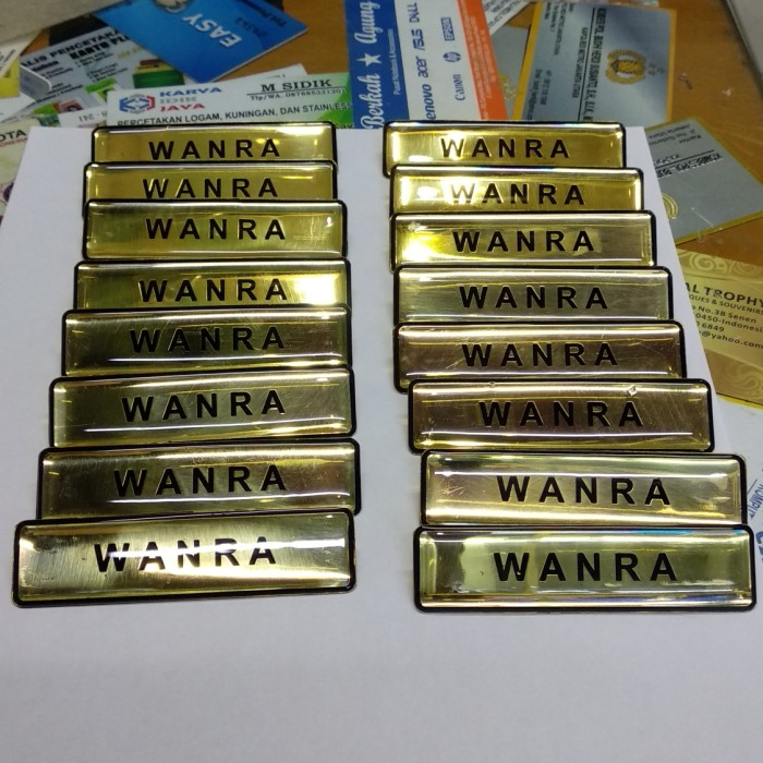 

nama dada / name tag/ papan nama kuningan