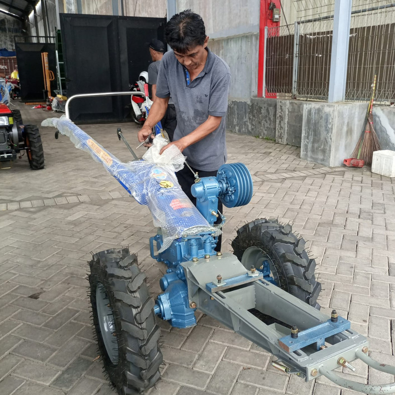 RANGKA TRAKTOR RODA DUA TIPE SAAM DF151 ( SETIPE DENGAN AMEC - AGRINDO - CROWN - KB120 - GALAXY - DF