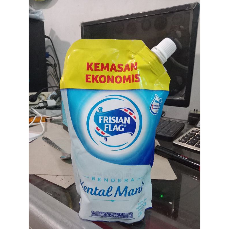 

susu frisian flag pouch