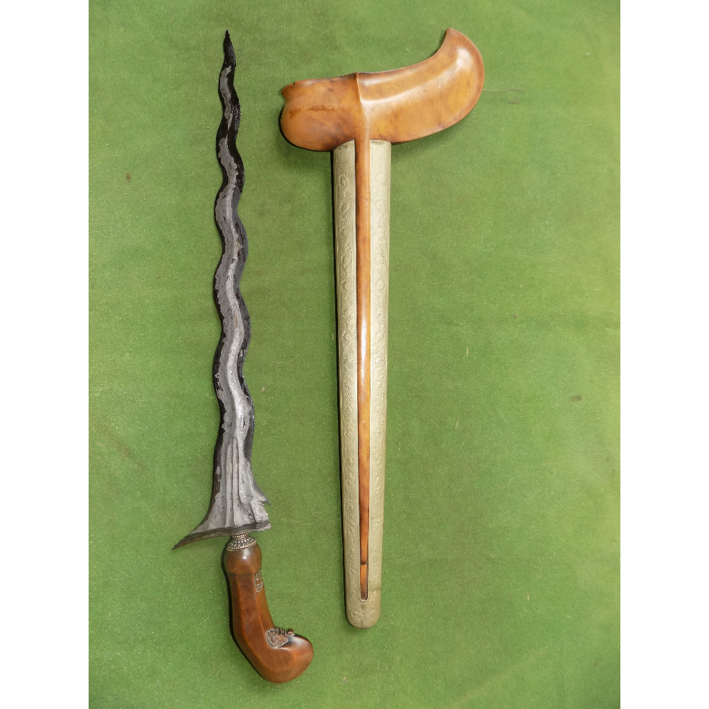 keris sengkelat guling mataram era sultan agung meteor akodiat