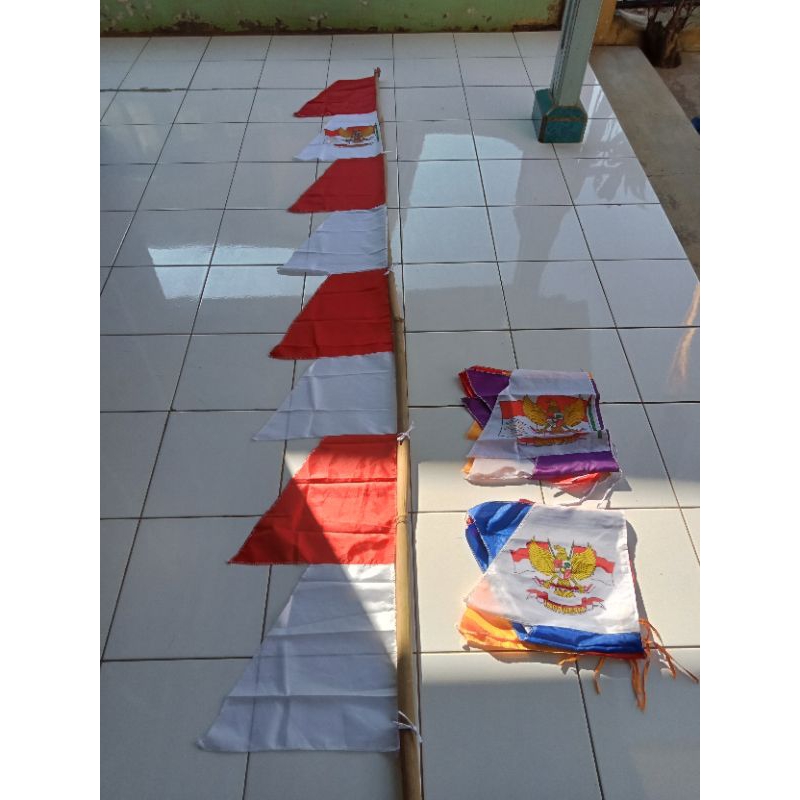 

Bendera umul umul merah putih hijau biru ungu panjang tinggi 8 delapan umpak 8 gelombang paling murah bagus tinggi 2 meter 80 cm perlengkapan 17 Agustus tujuhbelasan tujuh belasan kemerdekaan republik Indonesia RI