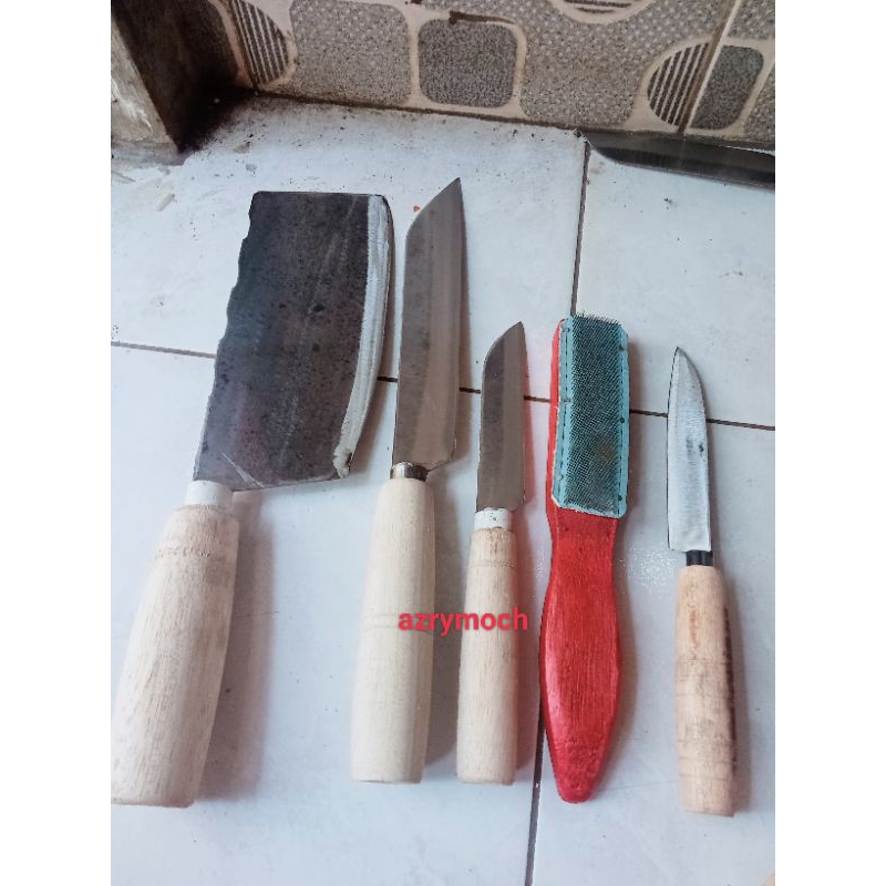 satu paket pisau dapur baja gergaji