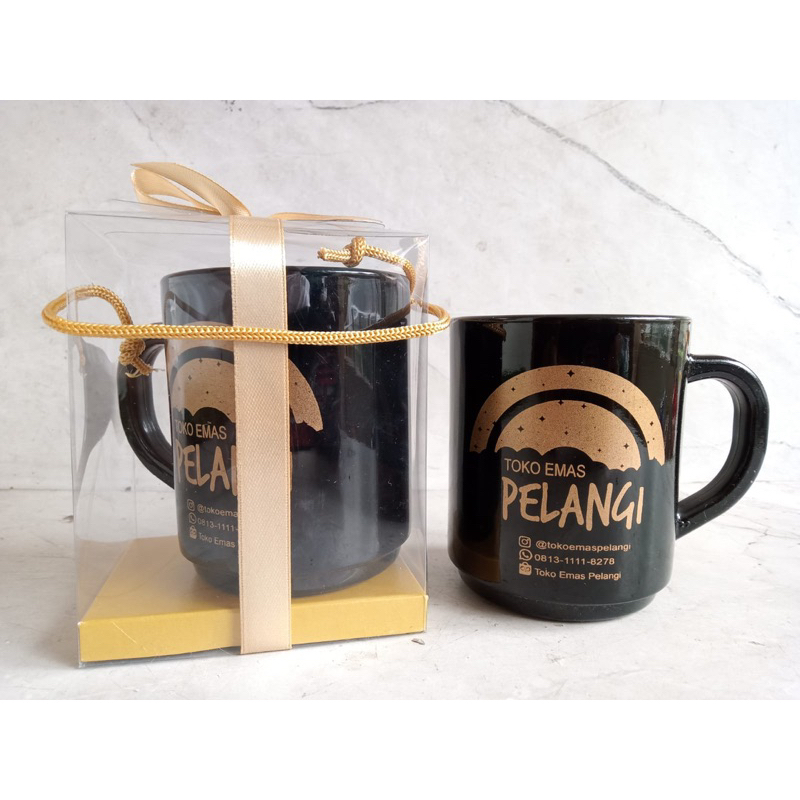 SOUVENIR GELAS GAGANG HITAM KEMAS MIKA