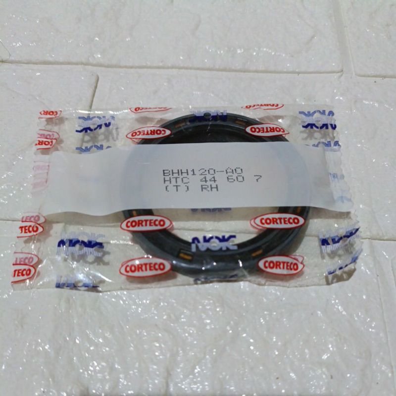 Oil Seal Crankshaft kruk as depan Mitsubishi L300 Kuda diesel
