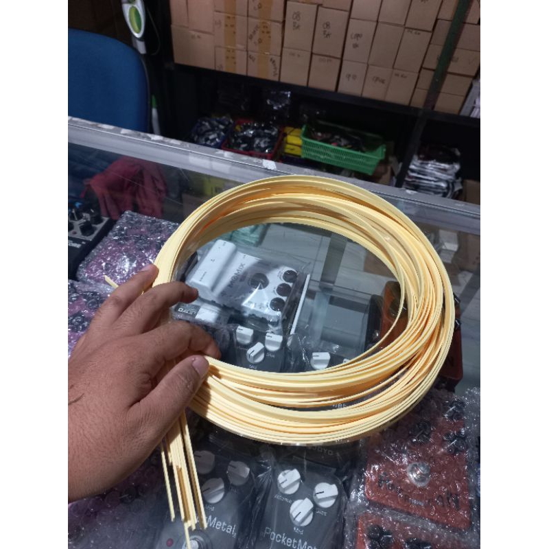 LIS BODY GITAR INVORI BINDING LIS GITAR AKUSTIK ELEKTRIK
