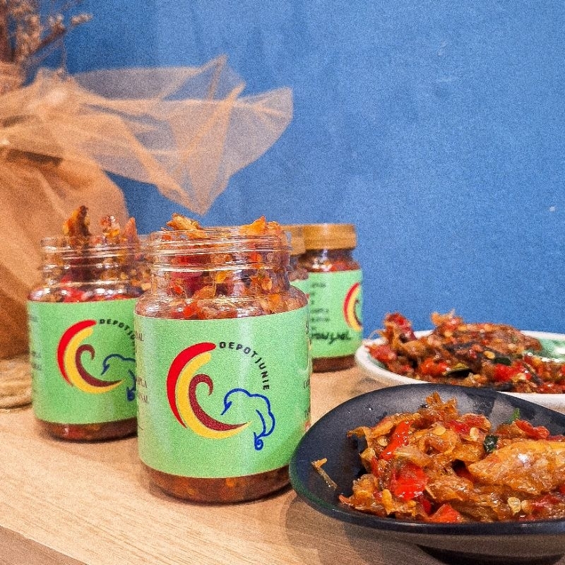 

Sambal Bawang Basah Spesial Teri Depot Junie