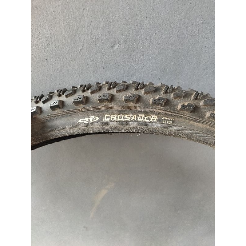 ban luar sepeda mtb 26 x 1.95 CST crusader