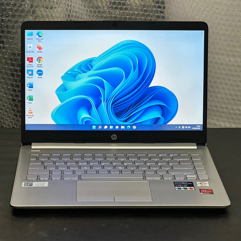 Laptop HP 14s-dk1524AU Athlon Silver 3050U SSD 512GB Layar 14inch Second
