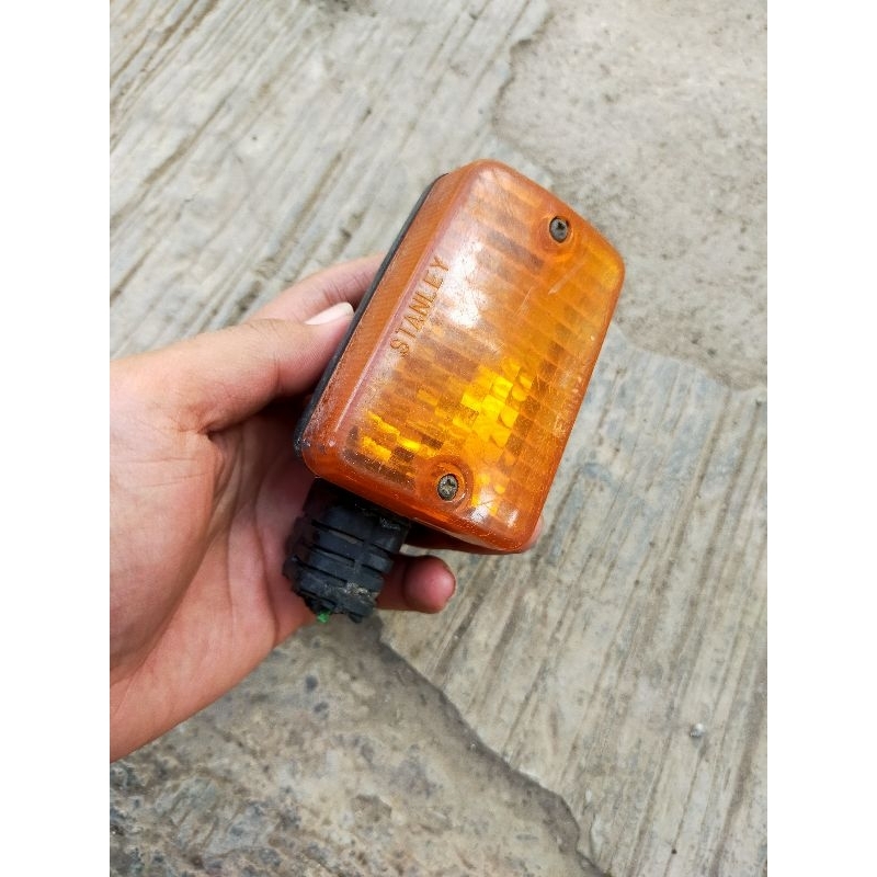 Lampu Sein Leting Tanda Belok Honda Astrea 800 Win100 GL100 Original Bekas Copotan Motor Second 2nd
