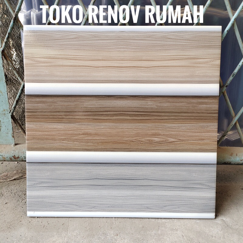keramik 40x40 motif kayu (glossy)/ keramik motif kayu/ keramik urat kayu/ keramik parkit kayu/ keram