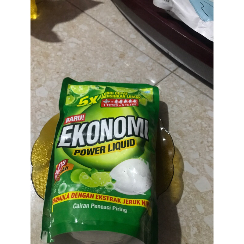 Ekonomi Pencuci Piring 755gram FREE Piring