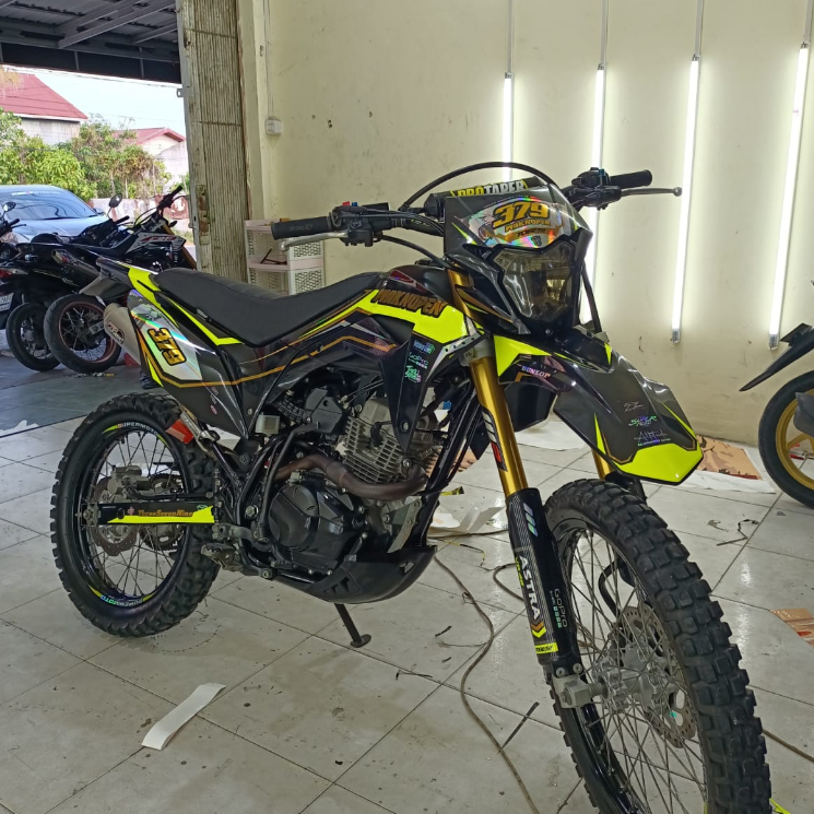 decal crf mix kuning flo dan gold chrome