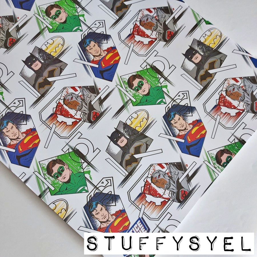 

Kertas kado Sansan Wawa SUPERHERO PUTIH Marvel Avenger bisa untuk sampul
