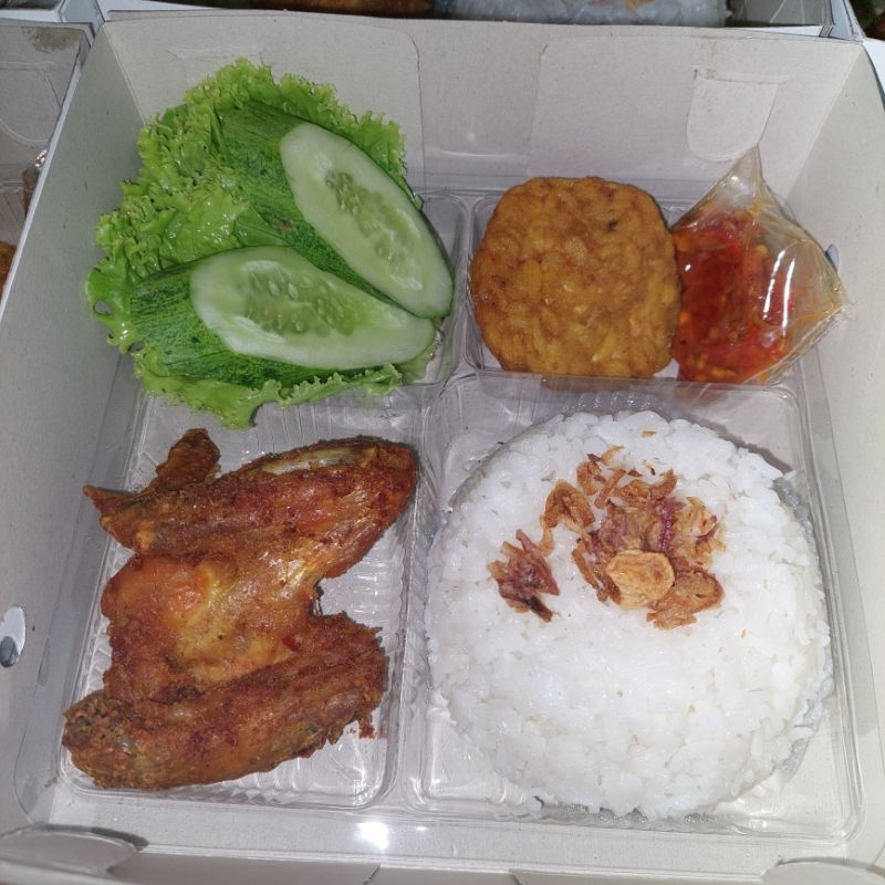 Paket Catering Nasi Box Ayam Goreng Menu Harian