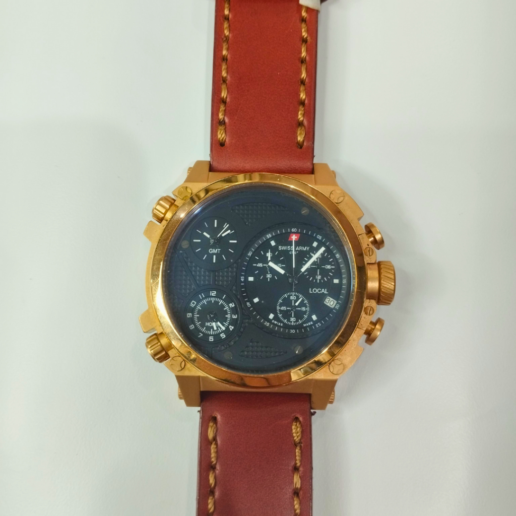 Jam Tangan Swiss Army Chrono Pria Black Dial Brown Leather Strap Original