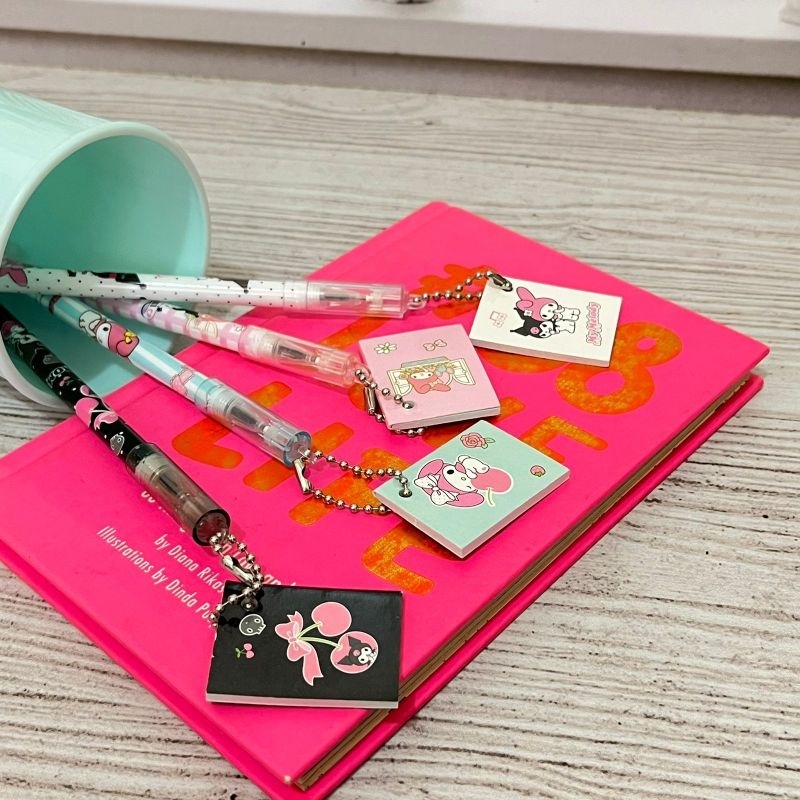 

Pulpen Gantungan Buku Sanrio Pen Gel Buku Melody Kuromi Alat Tulis Sekolah Lucu Gemoy Kekinian Termurah