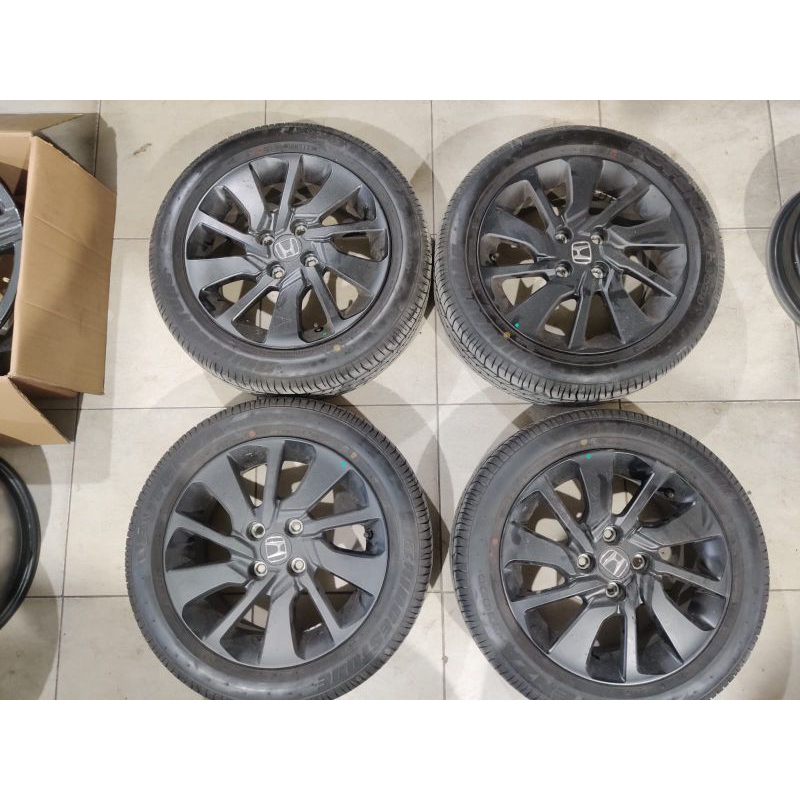 VELG ORI BEKAS BRIO RS RING 15 HOLE 4 X 100 WARNA BLACK PLUSH BAN BRIDGESTONE UKURAN 185 55 R15