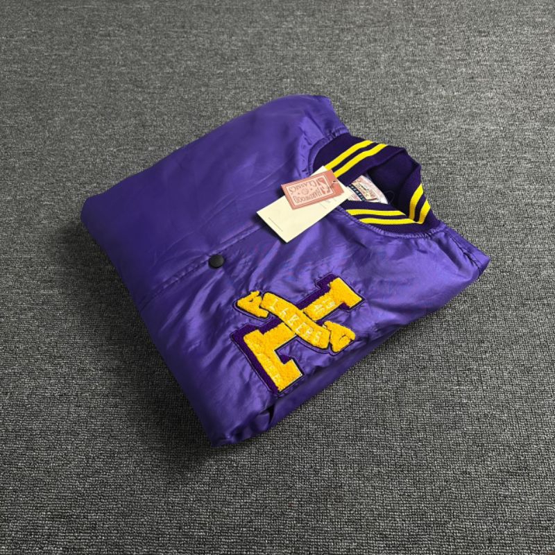 bomber varsity Lakers