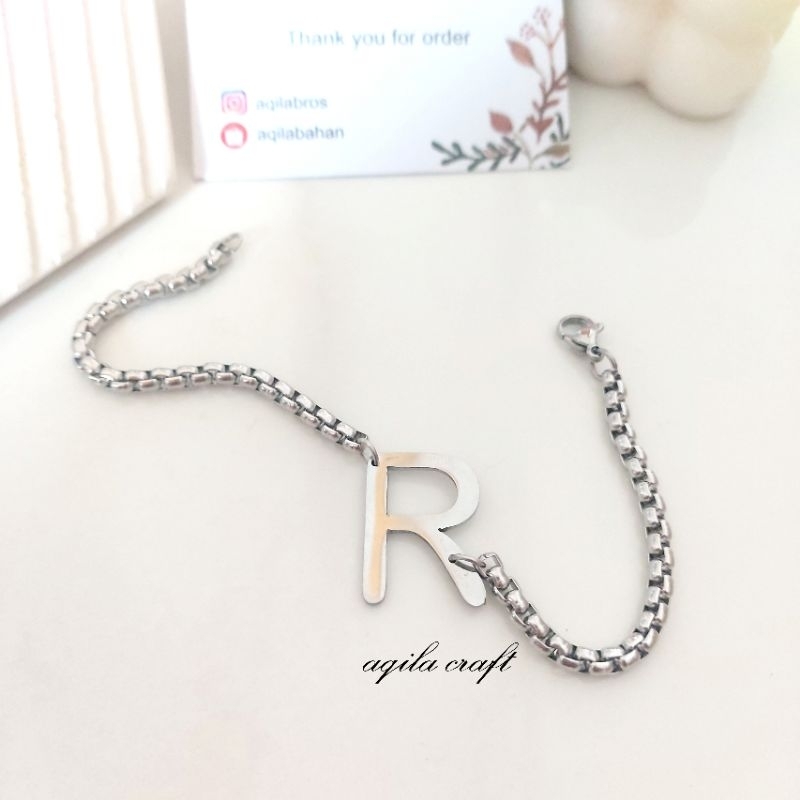 GELANG TANGAN RANTAI ROLO TITANIUM HURUF MONEL ANTI KARAT TIDAK BERUBAH WARNA GELANG INISIAL HURUF GELANG KEKINIAN