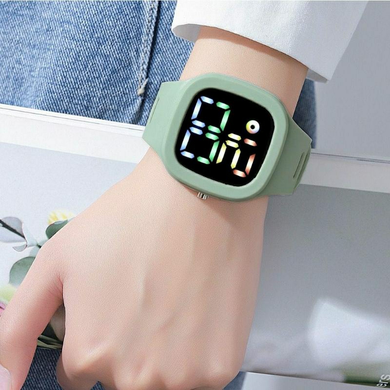 Jam Tangan LED Digital Pria Wanita Rubber Tahan Air Electronic Fashion Couple