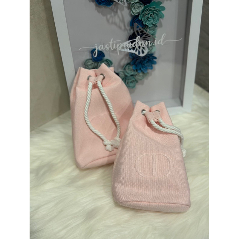 Dior Makeup Pouch Model serut pink