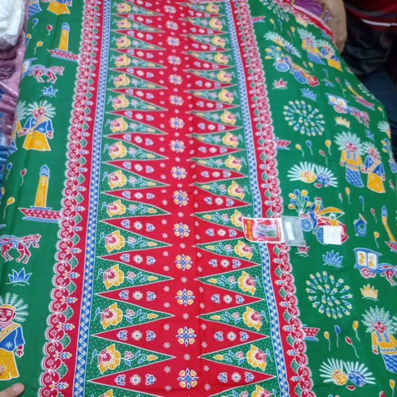 KAIN SARUNG TUMPAL BATIK BETAWI MOTIF ONDEL ONDEL