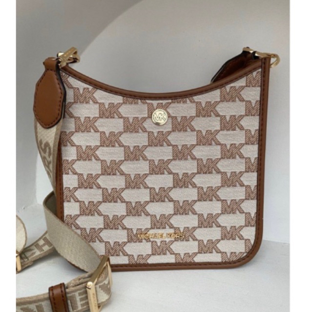 preloved MK briley messenger