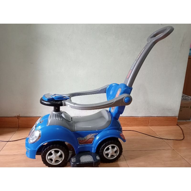 Mobilan anak (Pliko)