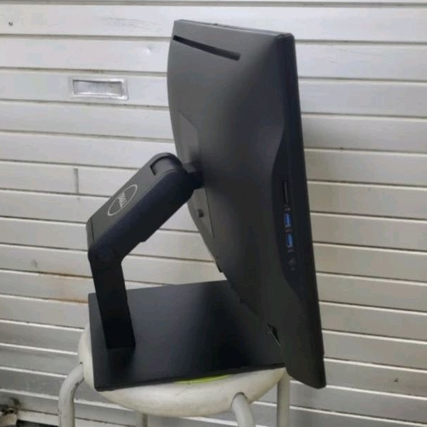 DELL ALL IN ONE OPTIPLEX 5250 CORE I7 6700 RAM 8GB HDD 1 TB