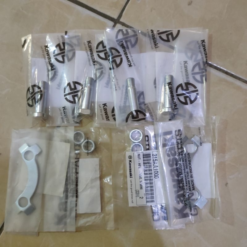 BAUD BAUT GIR GEAR BELANKANG KAZE SET MUR NUT CLAMP KLEMAN GEAR GIR BELAKANG KAZE ORIGINAL