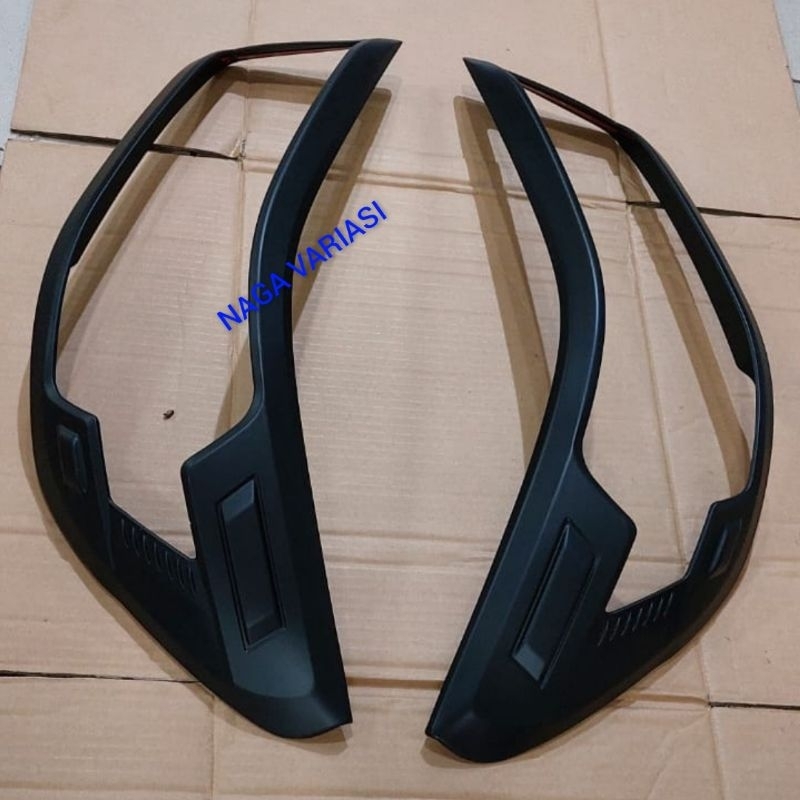 GARNISH LAMPU TOYOTA HILUX 2020-2022 COVER LAMPU HILUX G