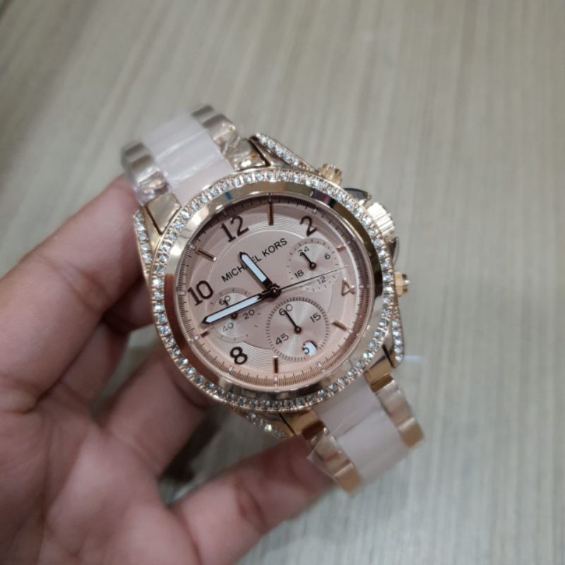 JAM TANGAN WANITA MK5943